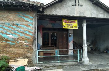Rumah di Solo Baru